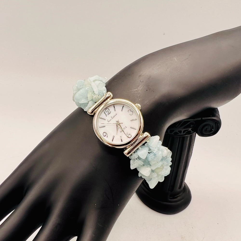 GEM ESSENCE light blue quartz polished gemstone stretch band bracelet watch - Picture 3 of 7